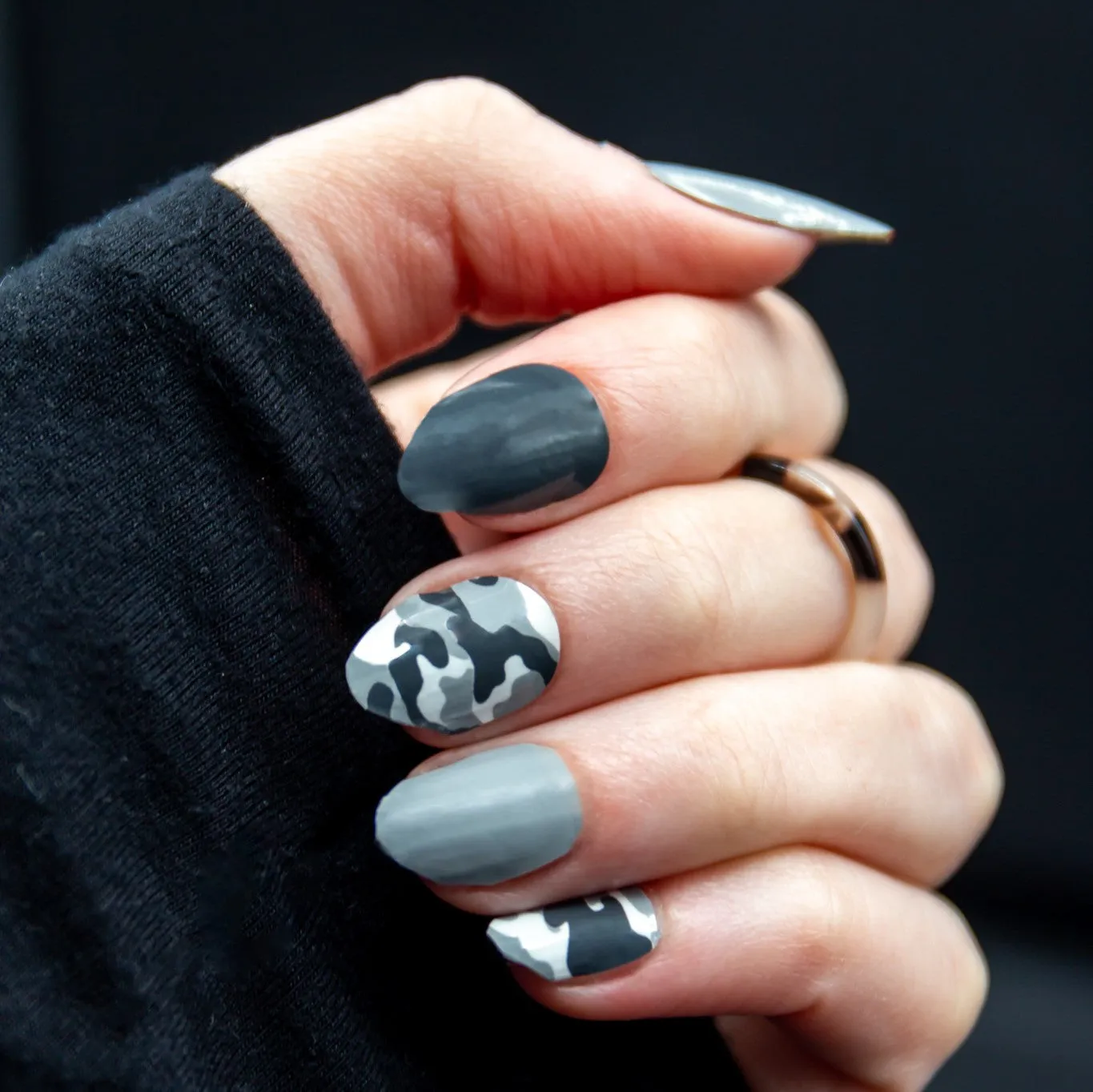 Camouflage Grey